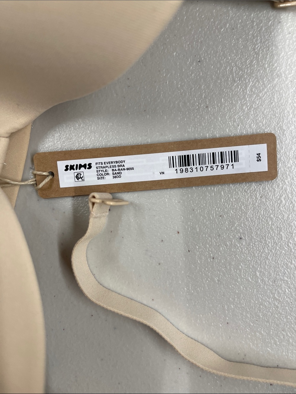 SKIMS Fits Everybody Strapless Bra 38DD Sand - Picture 2 of 3